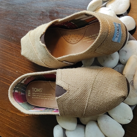Toms Shoes - Toms woven burlap style 6.5